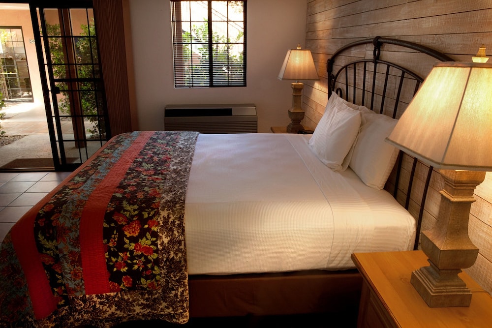 Hotel California a Town and Desert Boutique Hotel - photo 26