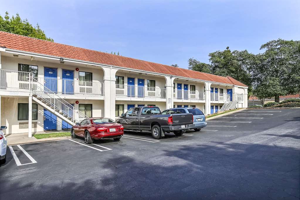 Motel 6 Pinole CA - photo 4