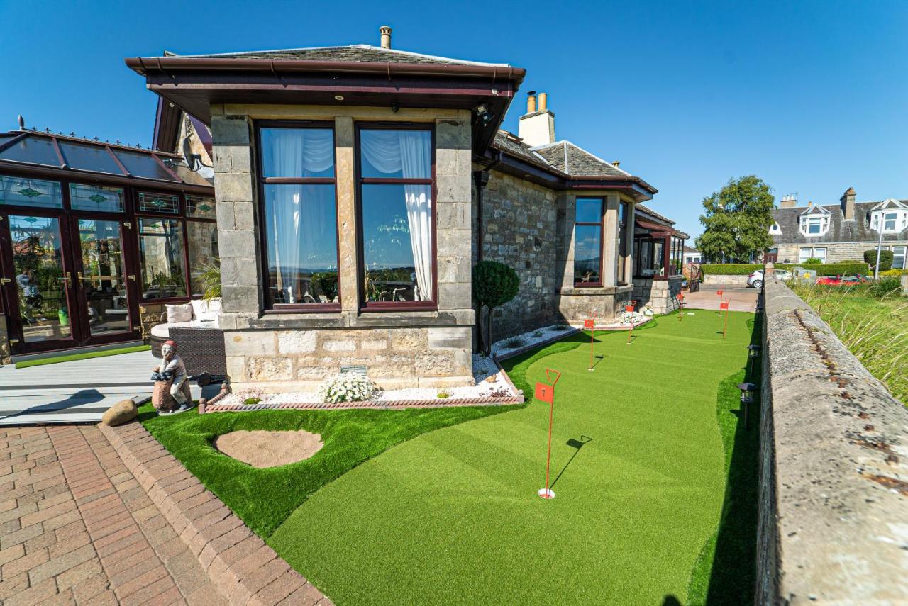 Stunning Central Villa by Golf Course & Beach — 4-Star Luxury Hotel in Leven, United Kingdom