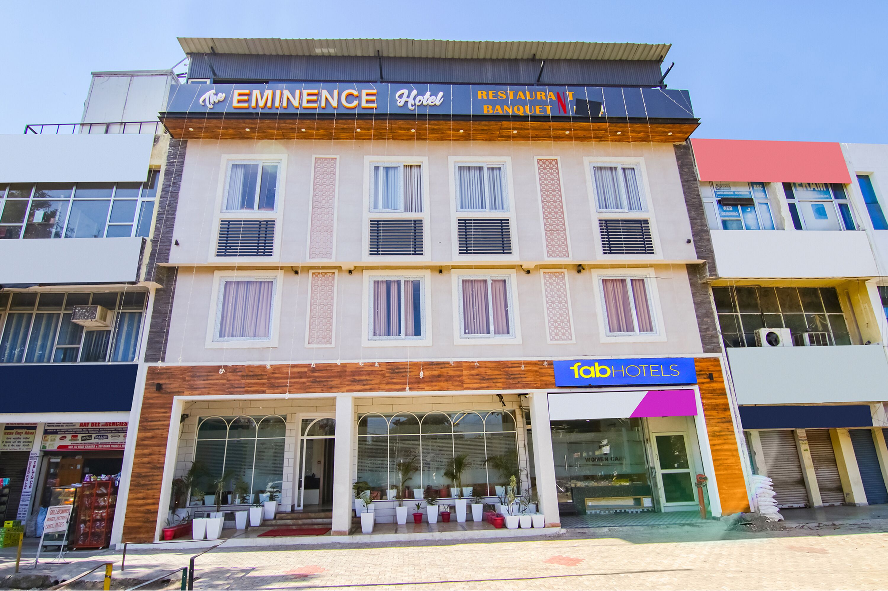 Prime The Eminence by Fabhotel