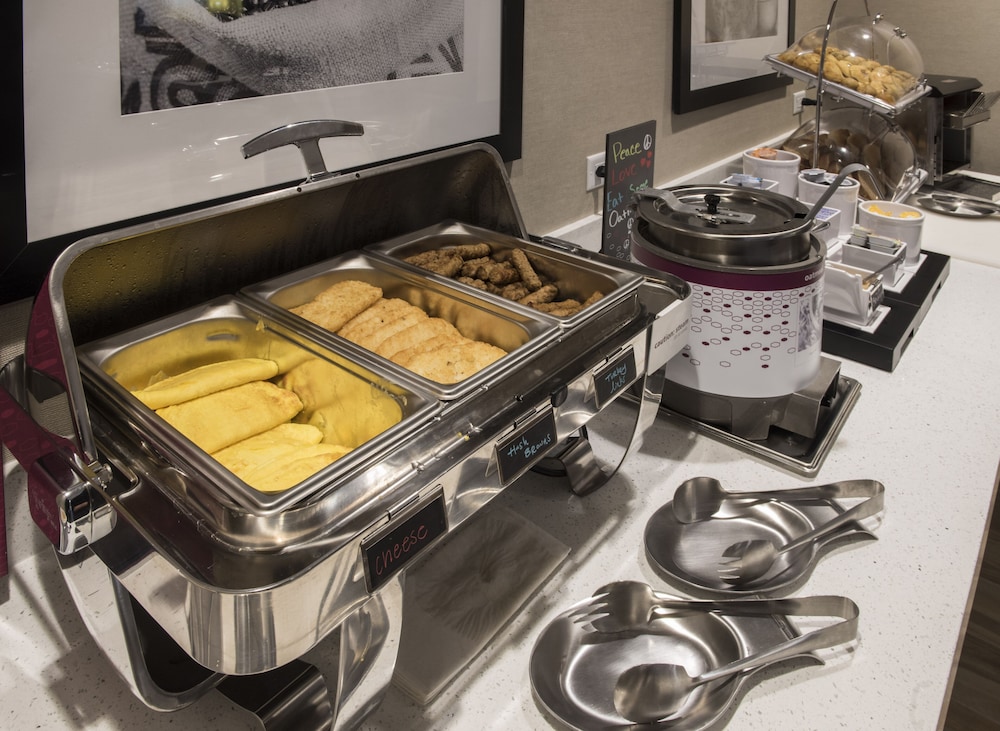Hampton Inn & Suites Seattle Redmond - photo 43