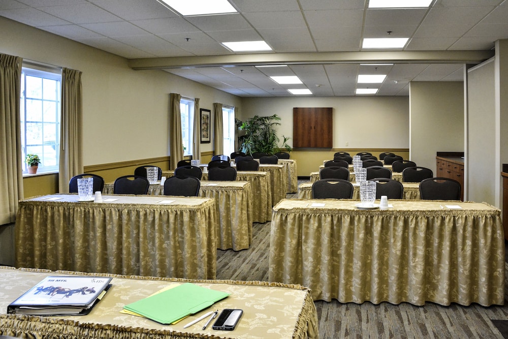 Cresthill Suites Syracuse - photo 33