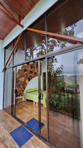 Cabaña Vista de Oro 2 in Paraiso, Costa Rica