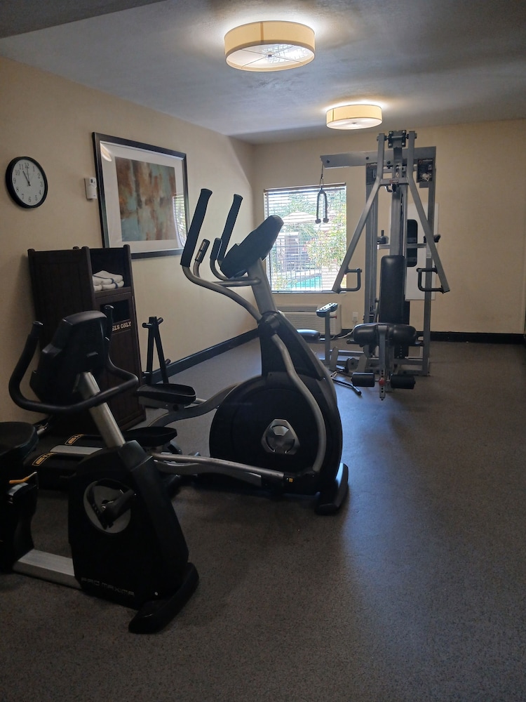 Best Western Plus Bradenton Hotel & Suites - photo 15