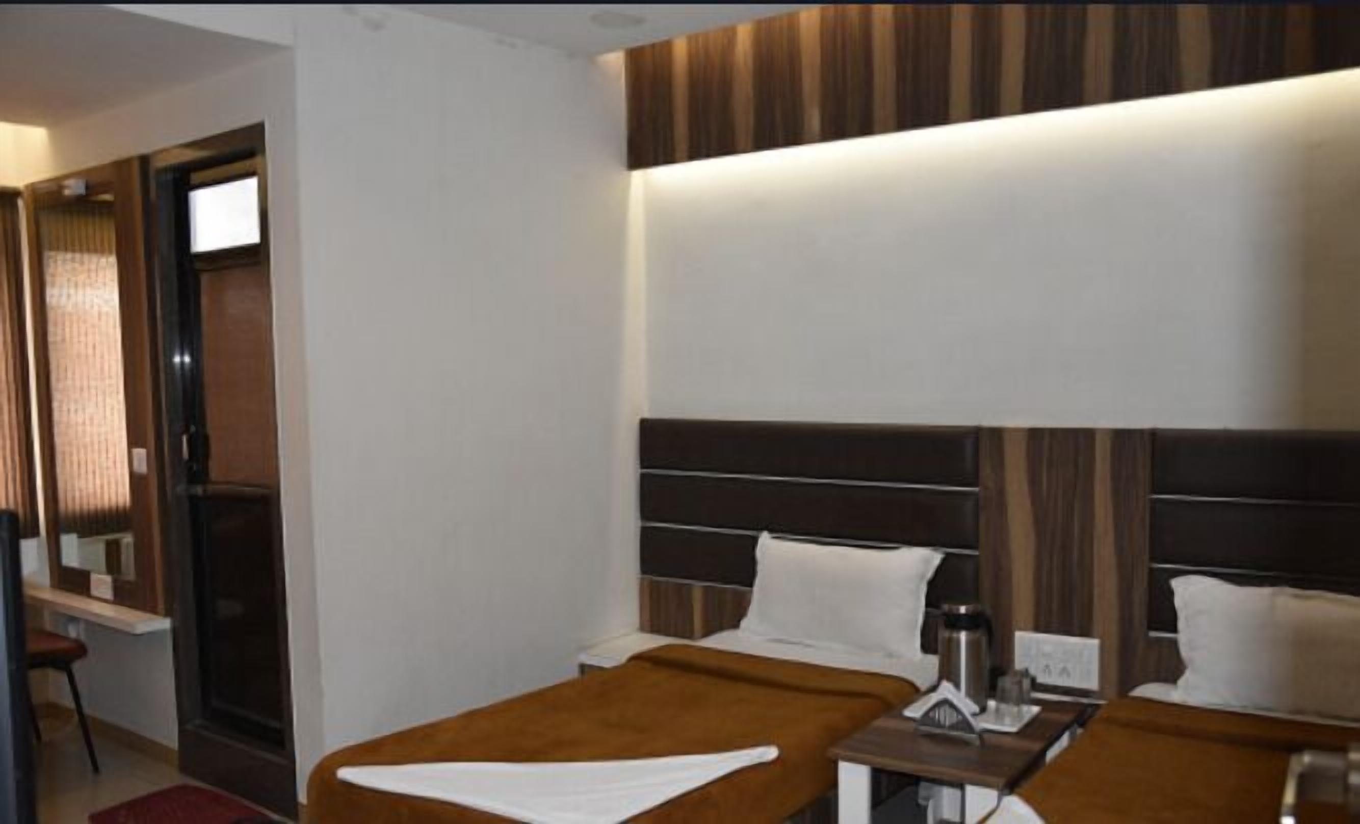 Midtown - last minute hotel in Ahmedabad