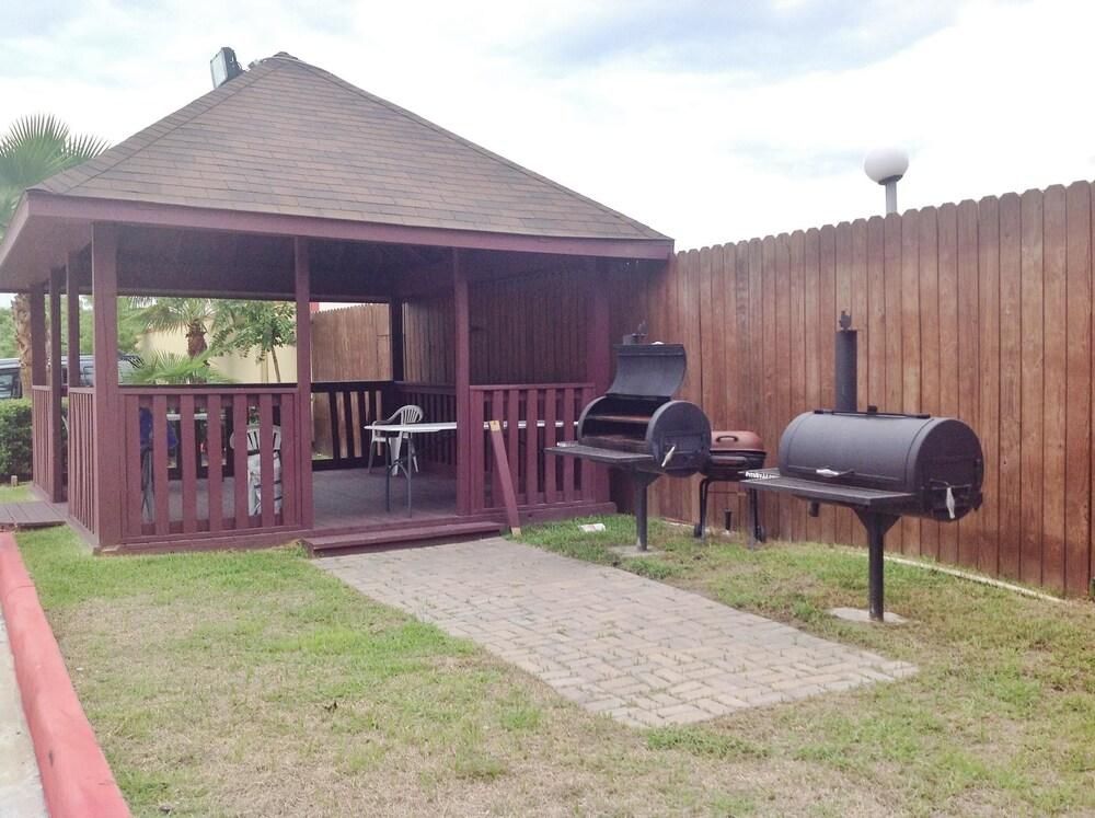 Americas Best Value Inn And Suites Houston Tomball Parkway - photo 18