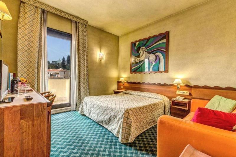 Hotel Europa — 4-Star Luxury Hotel in Signa, Italy