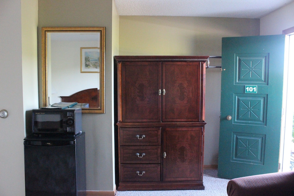 Berkshire Travel Lodge - photo 23