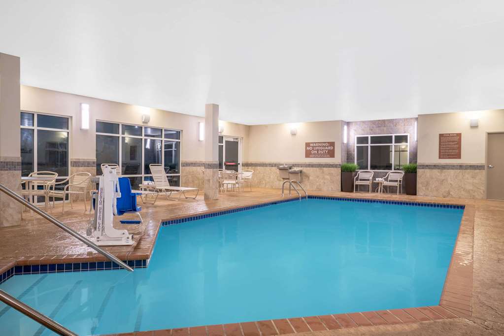 AmericInn by Wyndham Windom - photo 4