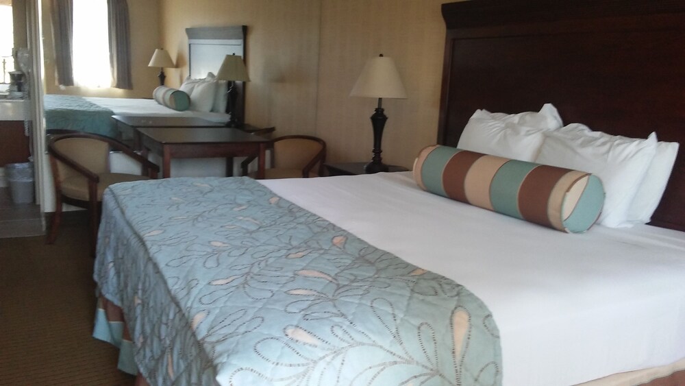 Baymont by Wyndham Branson Theatre District - photo 22