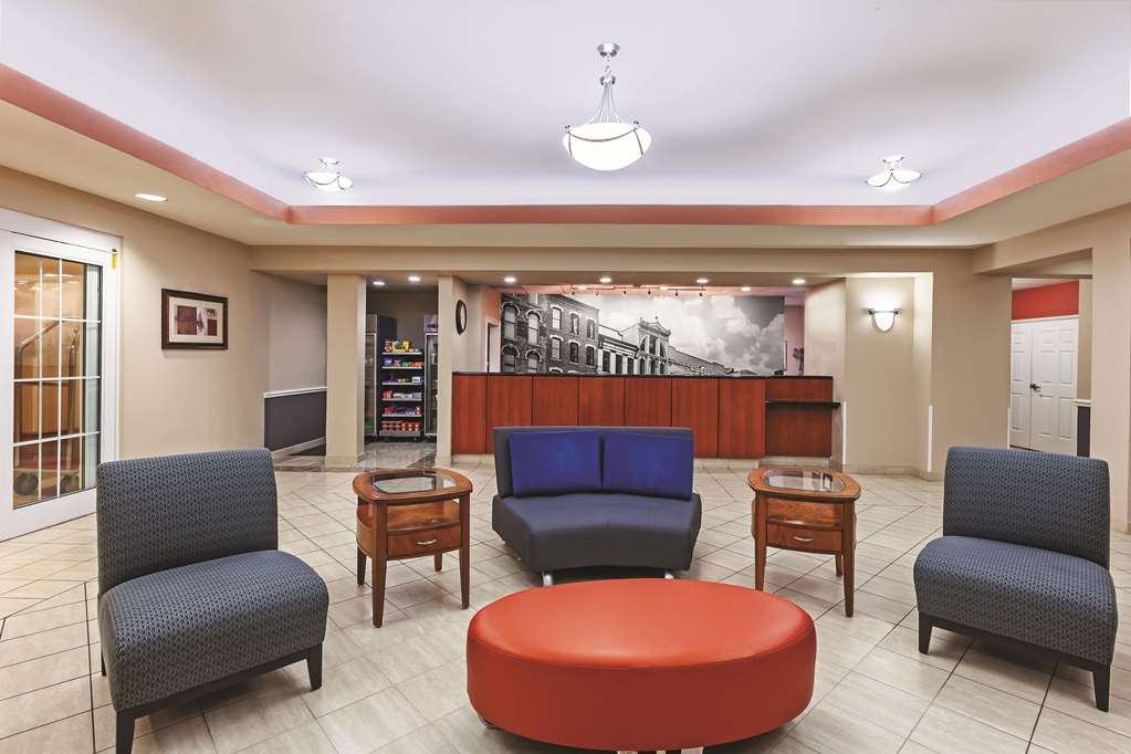 La Quinta Inn & Suites by Wyndham Granbury - photo 5
