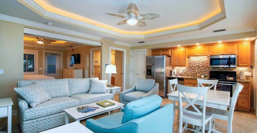 Island Inn - photo 8