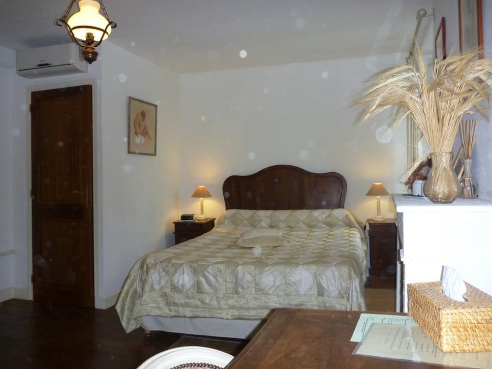 Le Saint Robert — hotel in Savigny-Sur-Orge
