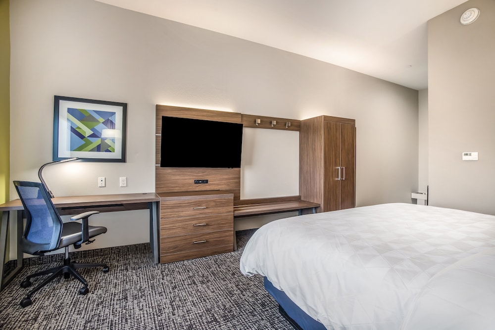 Holiday Inn Express & Suites Tulsa East Catoosa by IHG - photo 11