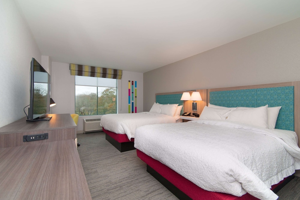 Hampton Inn Norwich - photo 25