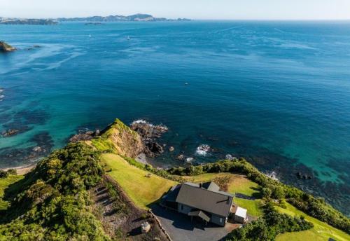 Ocean Cliff in Unknown City, New Zealand