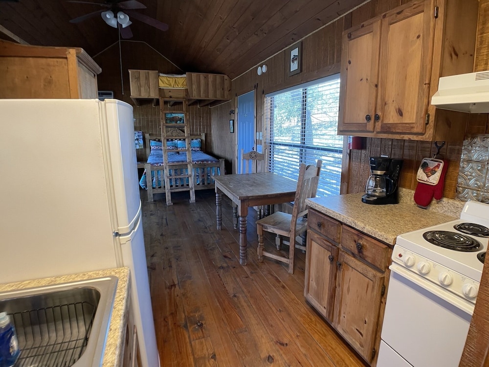 Walnut Canyon Cabins - photo 49
