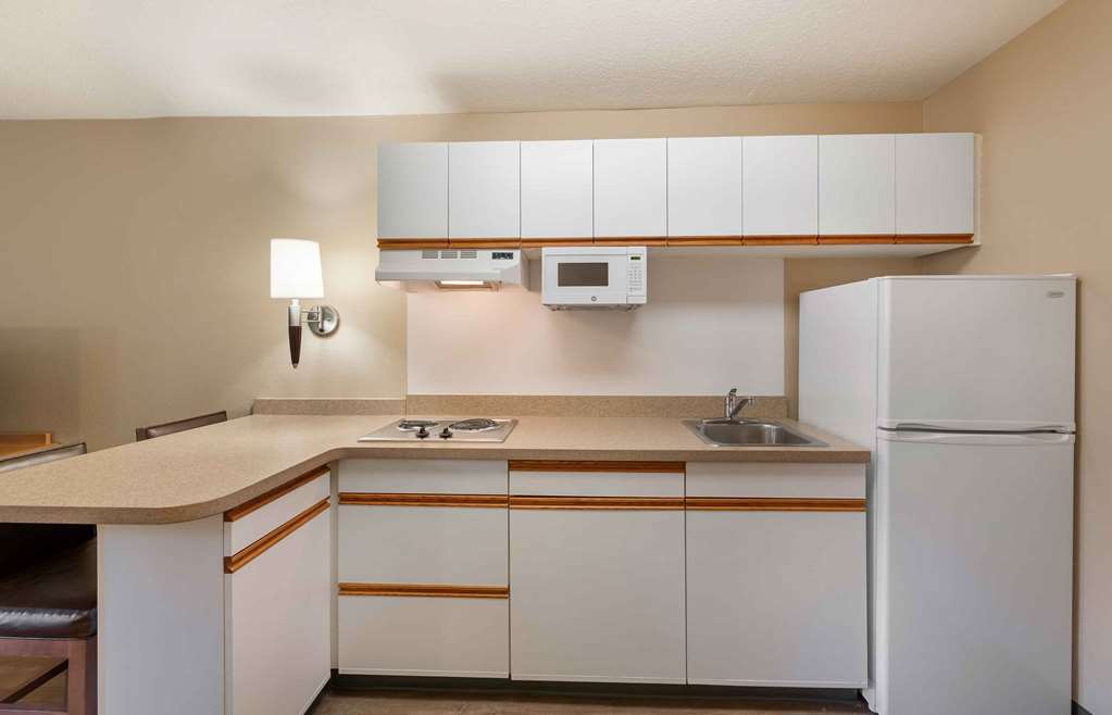 Extended Stay America Suites Cleveland Airport North Olmsted - photo 48