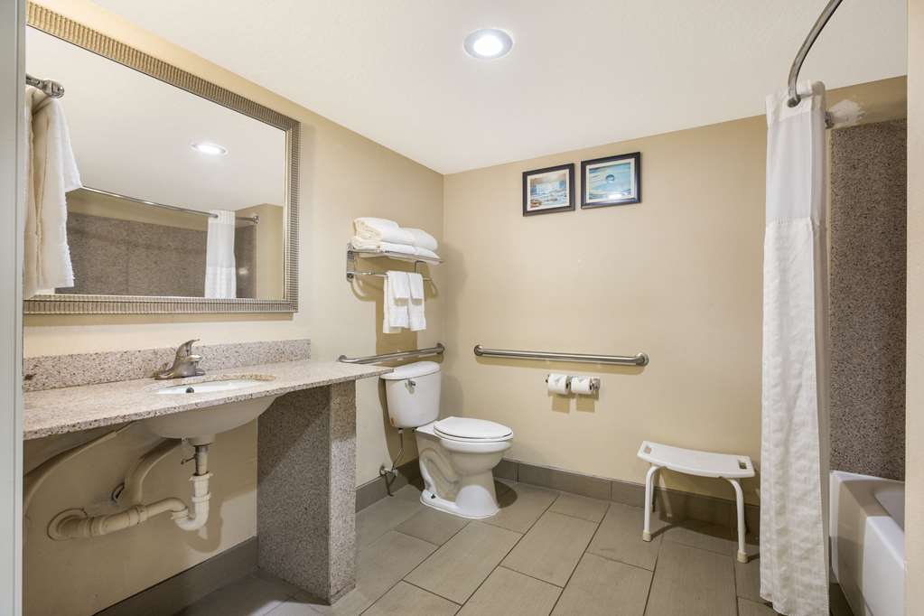 Comfort Suites Forsyth near I 75 - photo 28