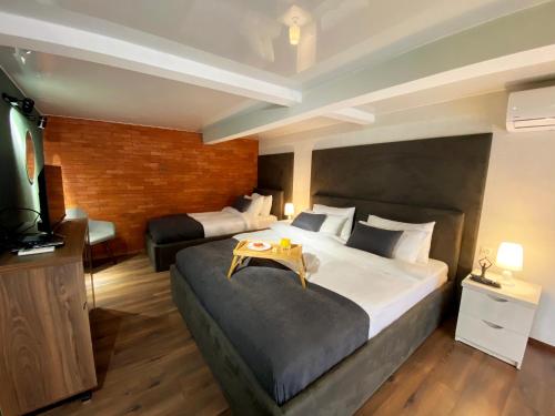 Luxury Duplex Studios City Center
