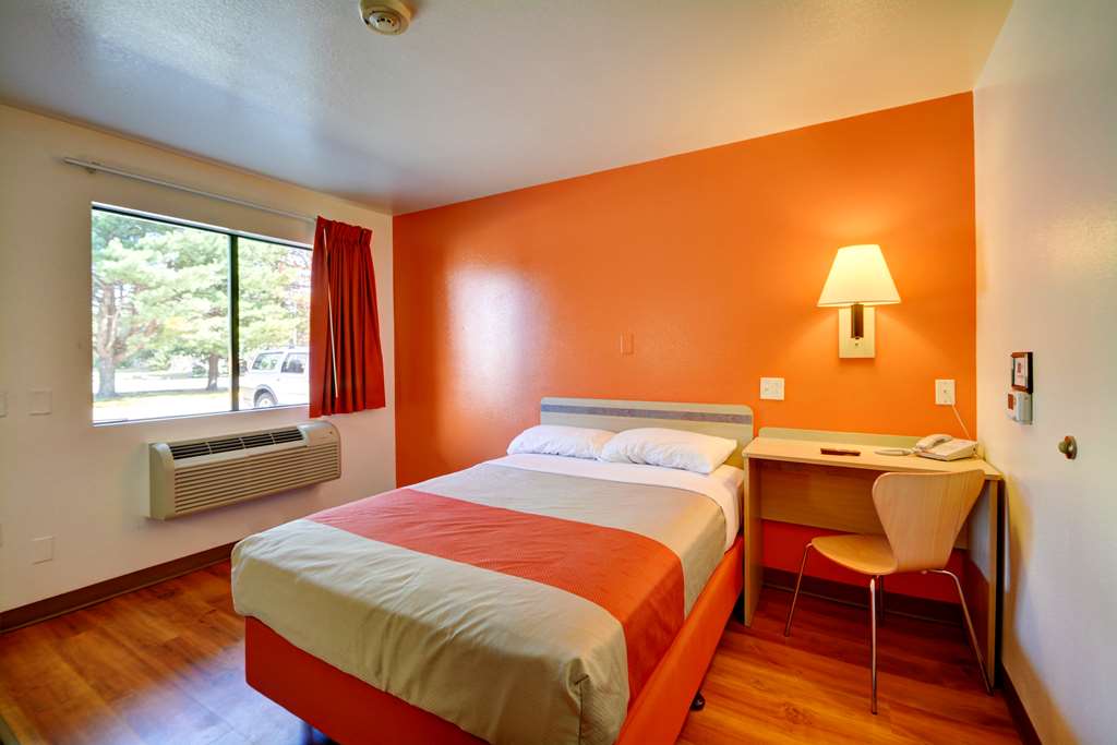 Motel 6 Windsor Locks CT Hartford - photo 19