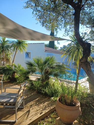 Le Clos Olives — 4-Star Luxury Hotel in Comps, France