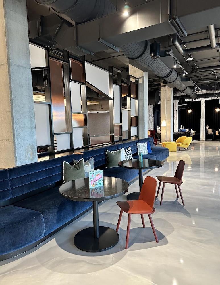 Aloft Fort Lauderdale Airport - photo 4