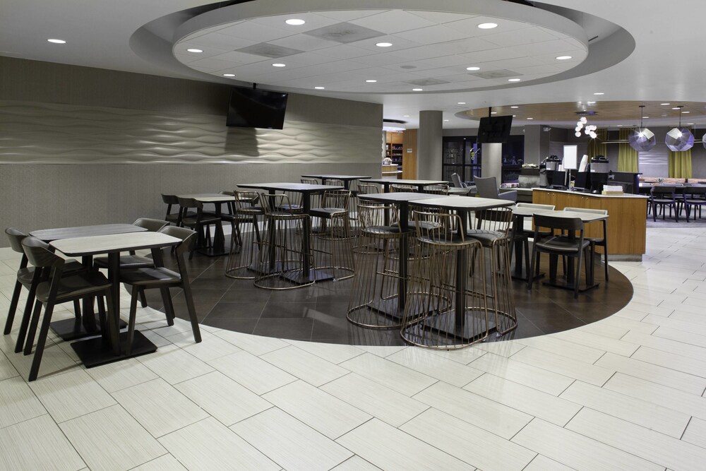 SpringHill Suites Cincinnati North Forest Park - photo 17