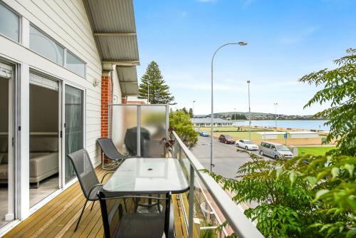 Wonderful Central Location Sea Views — Victor Harbor