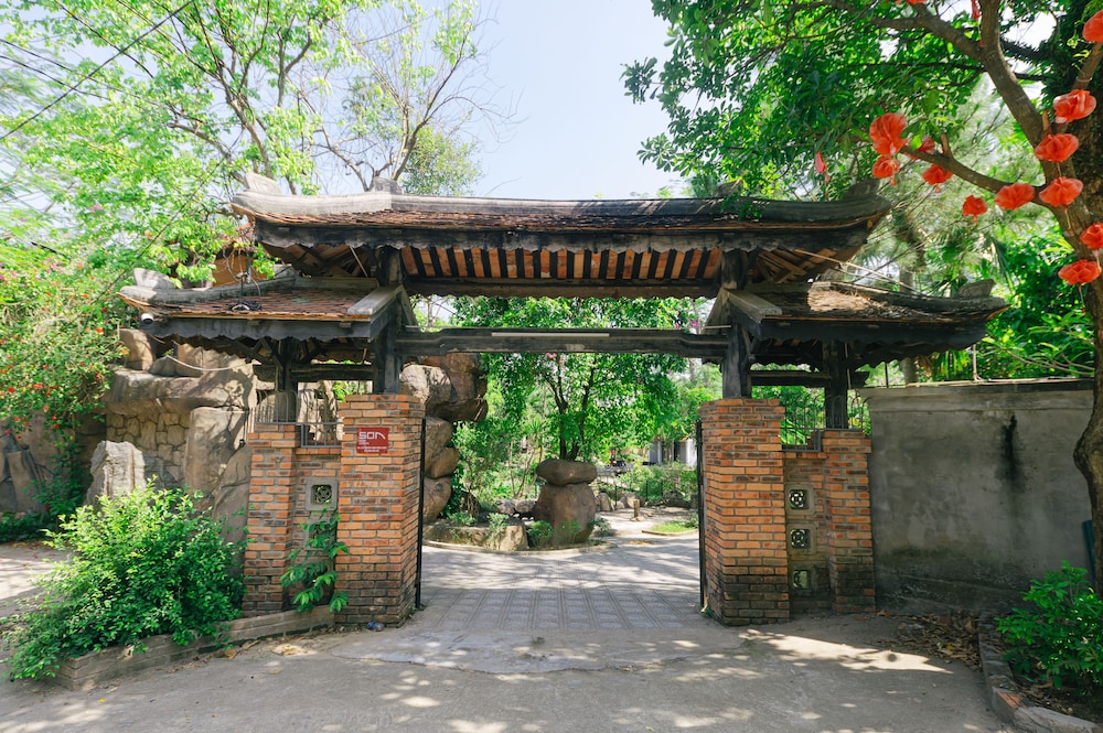 Son Home Garden — 4-Star Luxury Hotel in Hue, Vietnam
