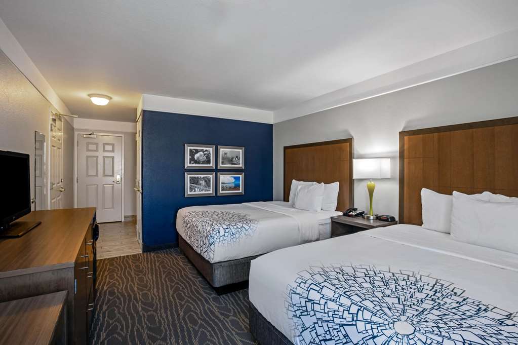 La Quinta Inn & Suites by Wyndham Manteca Ripon - photo 13