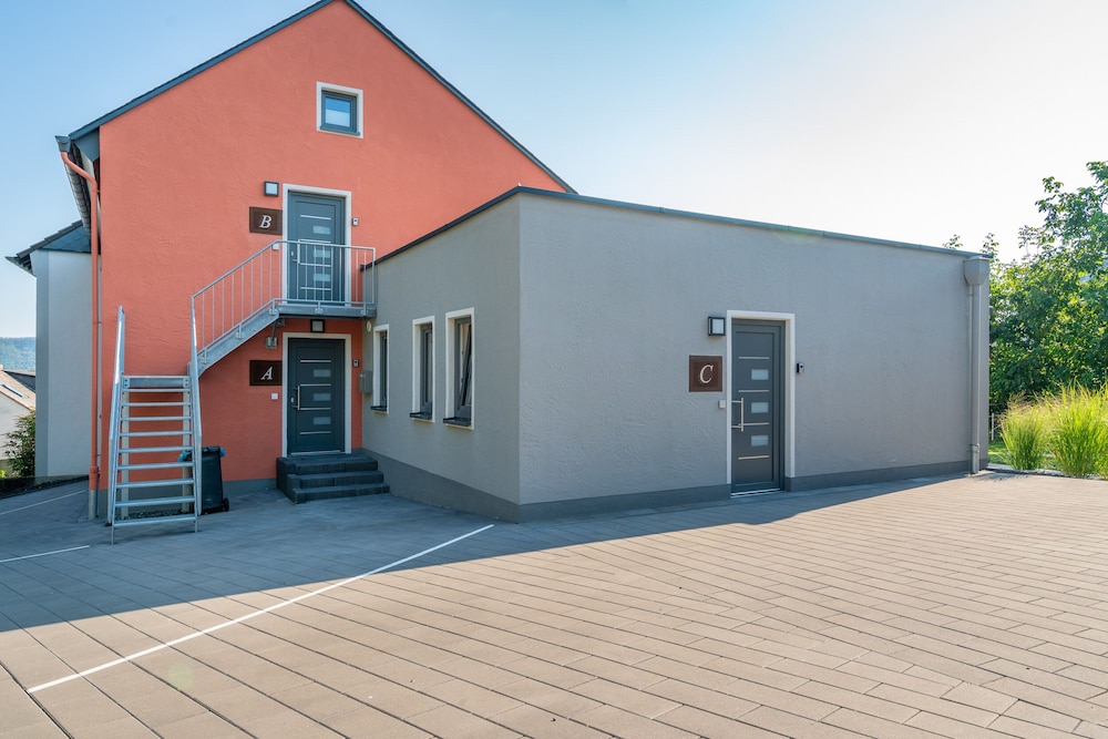 Das Rote Haus Hohnemichels Ferienhaus — 4-Star Luxury Hotel in Boppard, Germany
