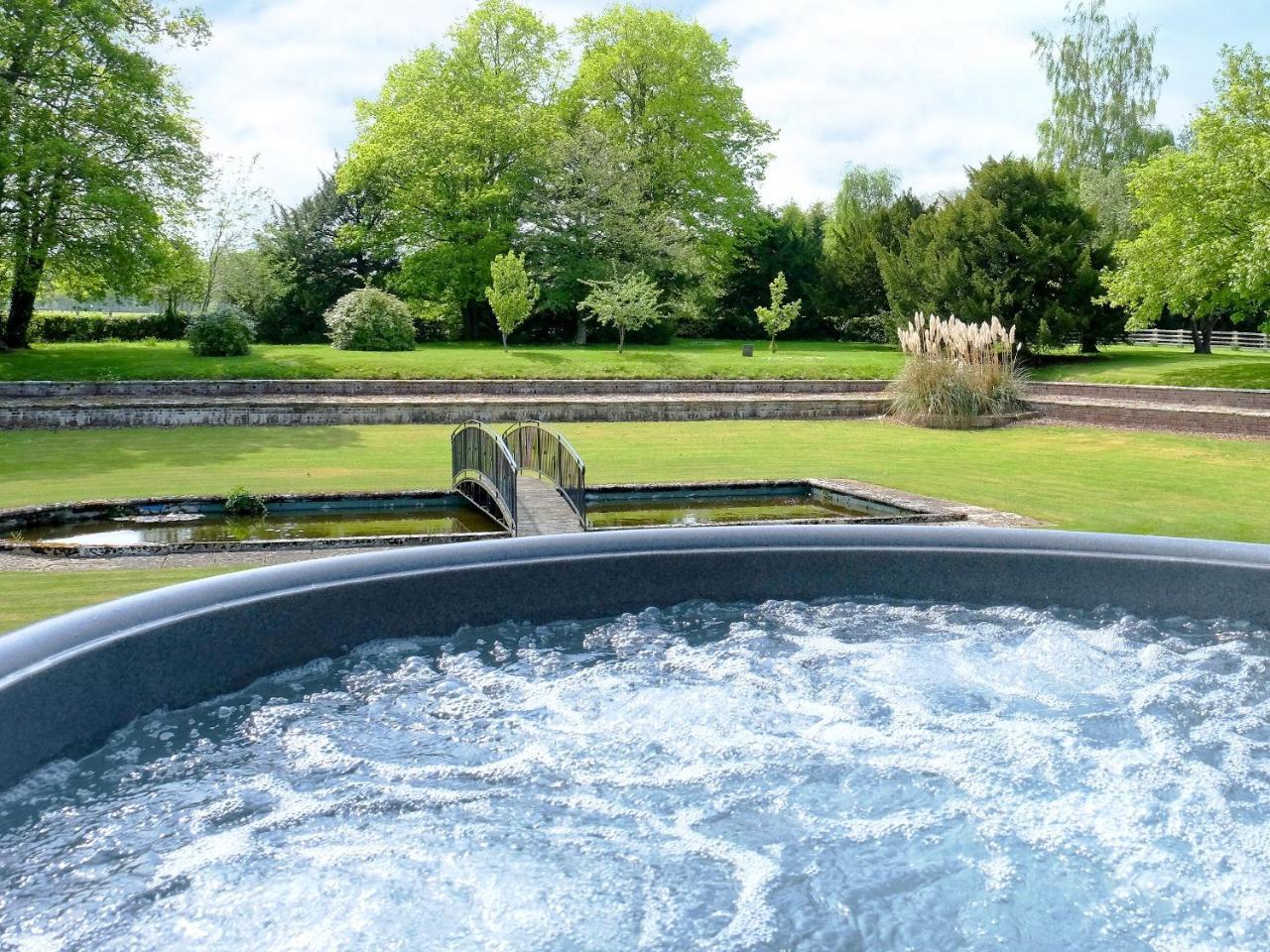 Summer House — 4-Star Luxury Hotel in Saint Asaph, United Kingdom