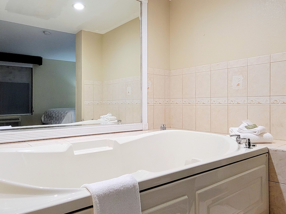 Holiday Inn Belcamp Aberdeen Area by IHG - photo 20
