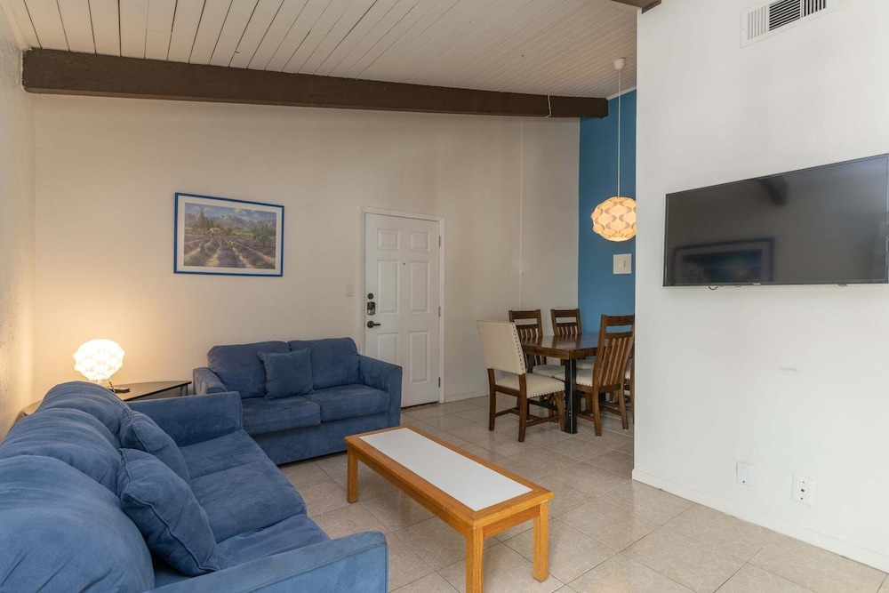 Herons Haven Coastal Elegance with Pool Access 223 — 4-Star Luxury Hotel in South Padre Island, United States