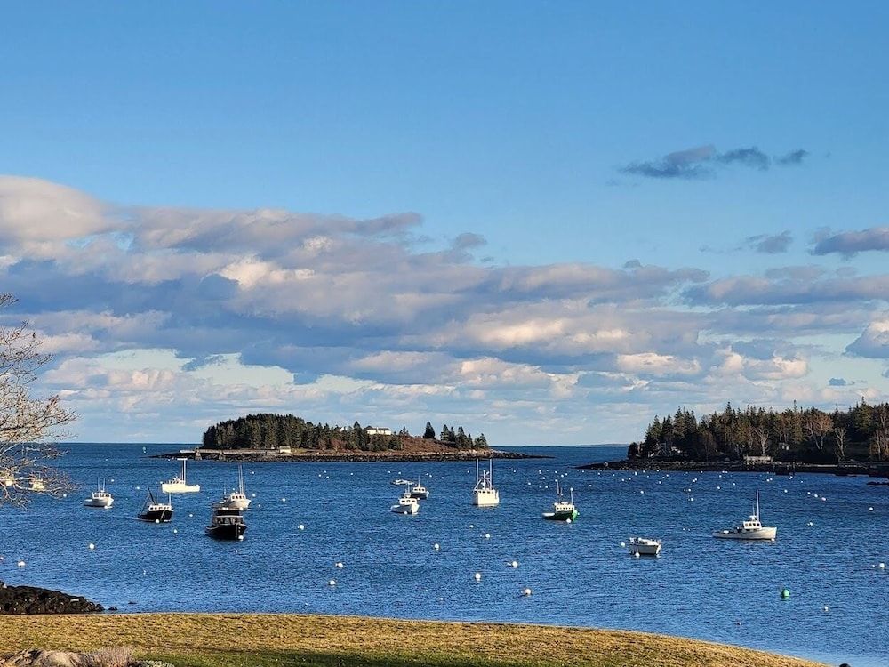 East Wind Inn on the Water - photo 17