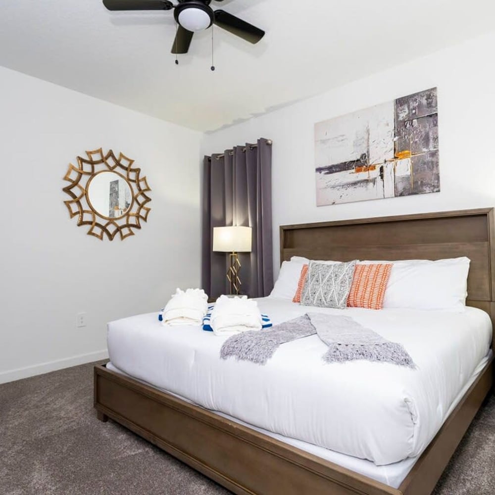Spacious Comfy Retreat Prime Location Amazing - photo 8