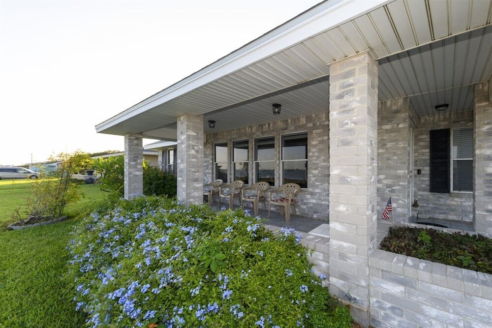 Attitude Adjustment by Miss Kitty s — 4-Star Luxury Hotel in Rockport, United States