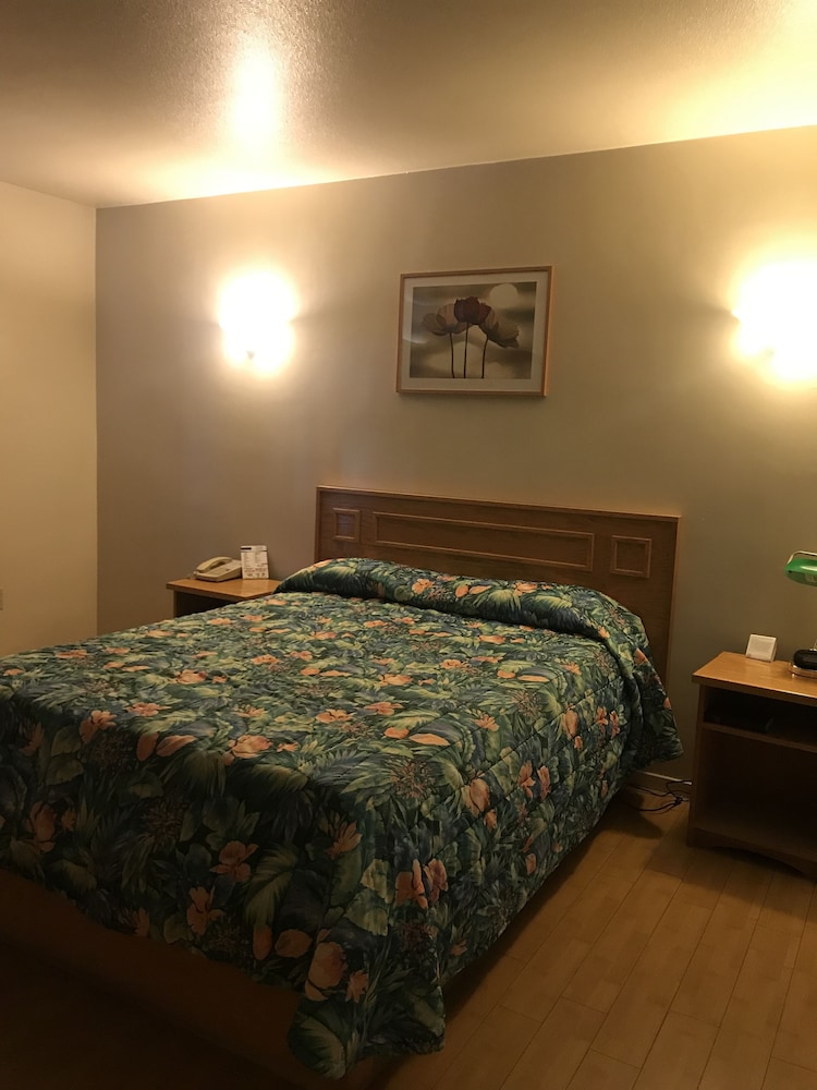 Sunrise Inn Turlock - photo 9