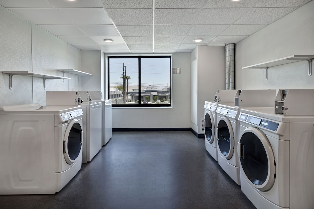 TownePlace Suites by Marriott Las Vegas Airport South - photo 36