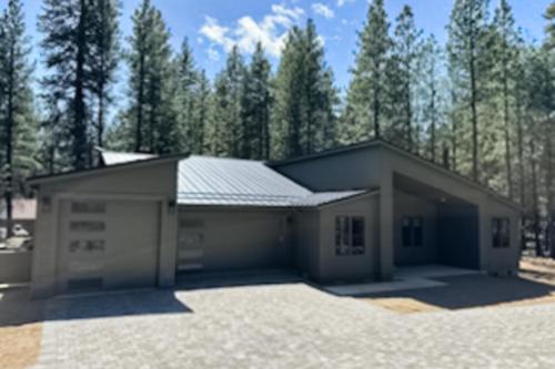 Partridge Foot Paradise in Sisters, United States