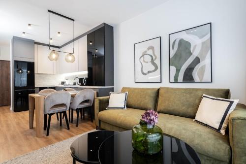 Earthy Elegance Suite Mokotow — 4-Star Luxury Hotel in Warsaw, Poland