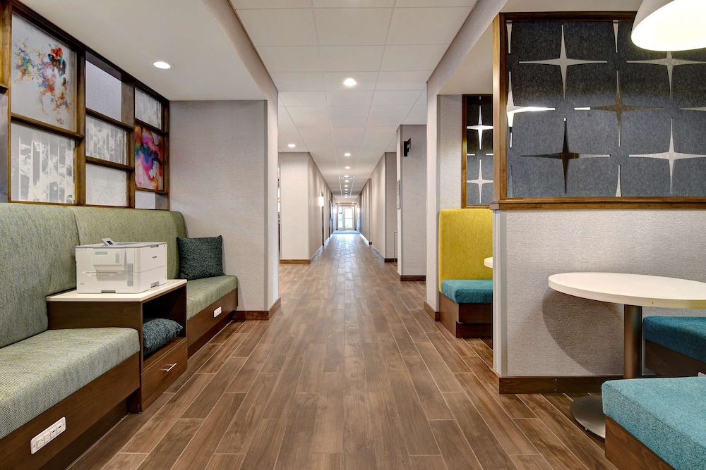 Hampton Inn & Suites Canal Winchester Columbus - photo 50
