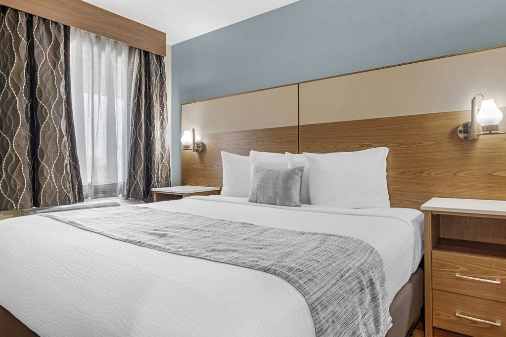 Best Western Carlsbad by the Sea - photo 16