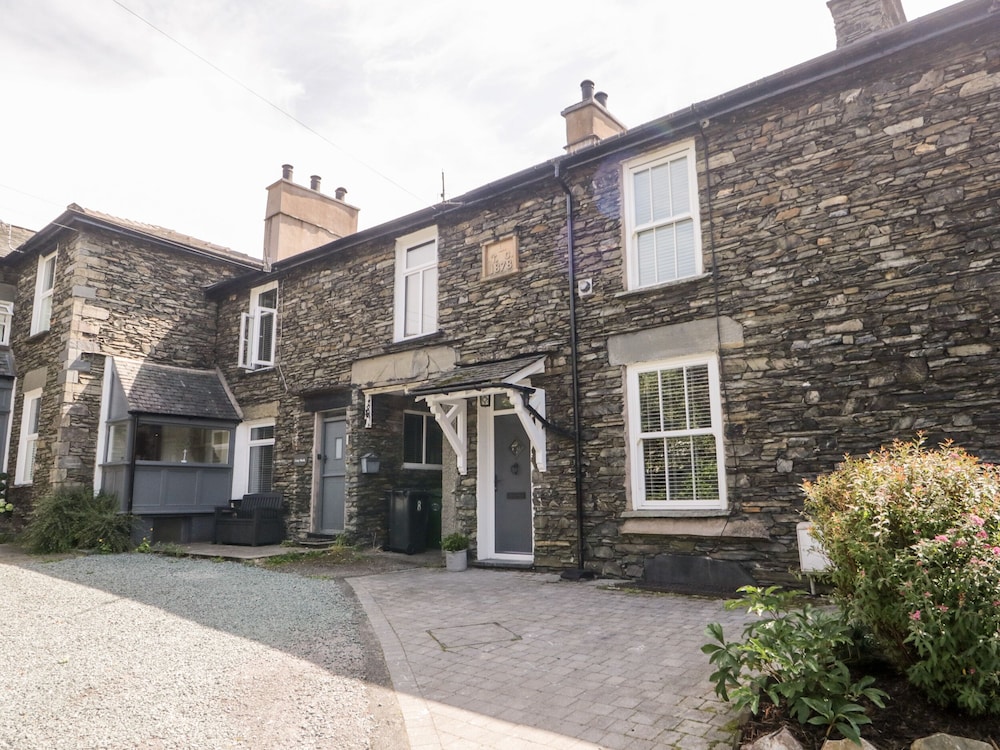 The Burrow - carbon neutral hotel in Windermere