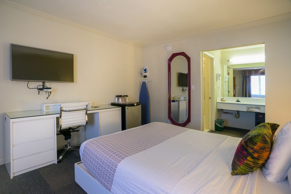 Inn at Golden Gate - photo 21