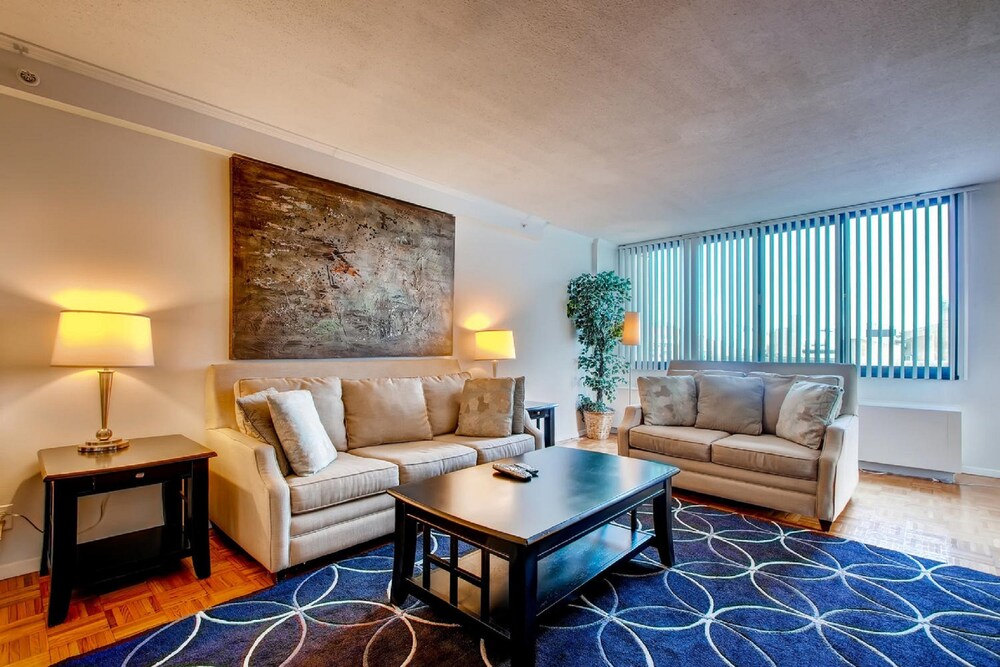 Global Luxury Suites at the Commonwealth - photo 20