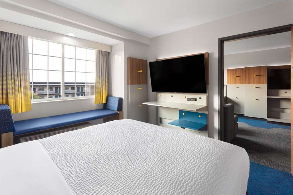Microtel Inn & Suites by Wyndham Rapid City - photo 23