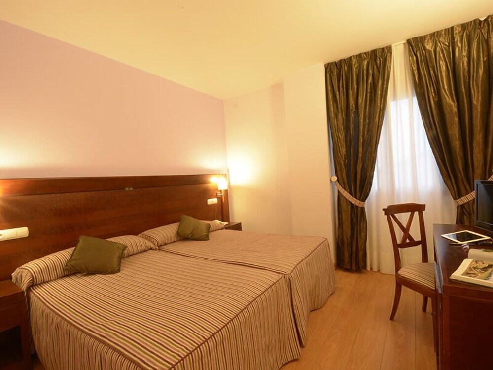 Campos de Castilla - carbon neutral hotel in Soria