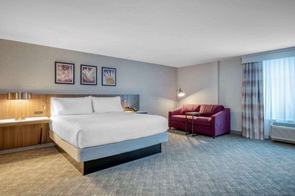 Hilton Garden Inn Boston Logan Airport - photo 13